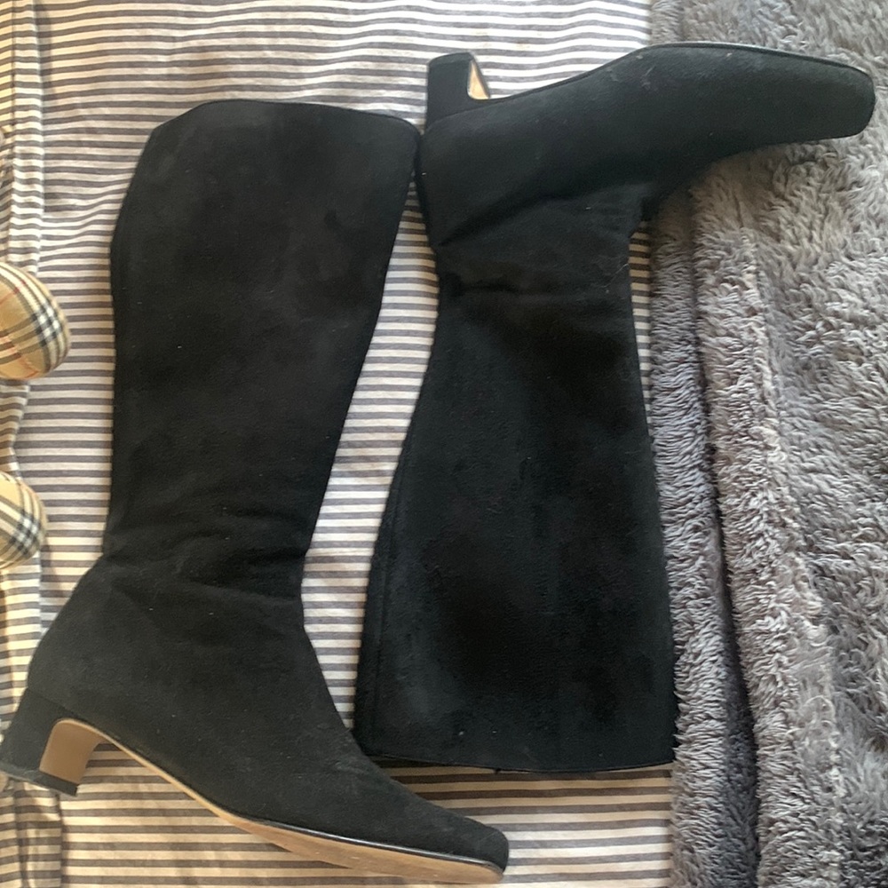 Banana republic Suede boots 👢